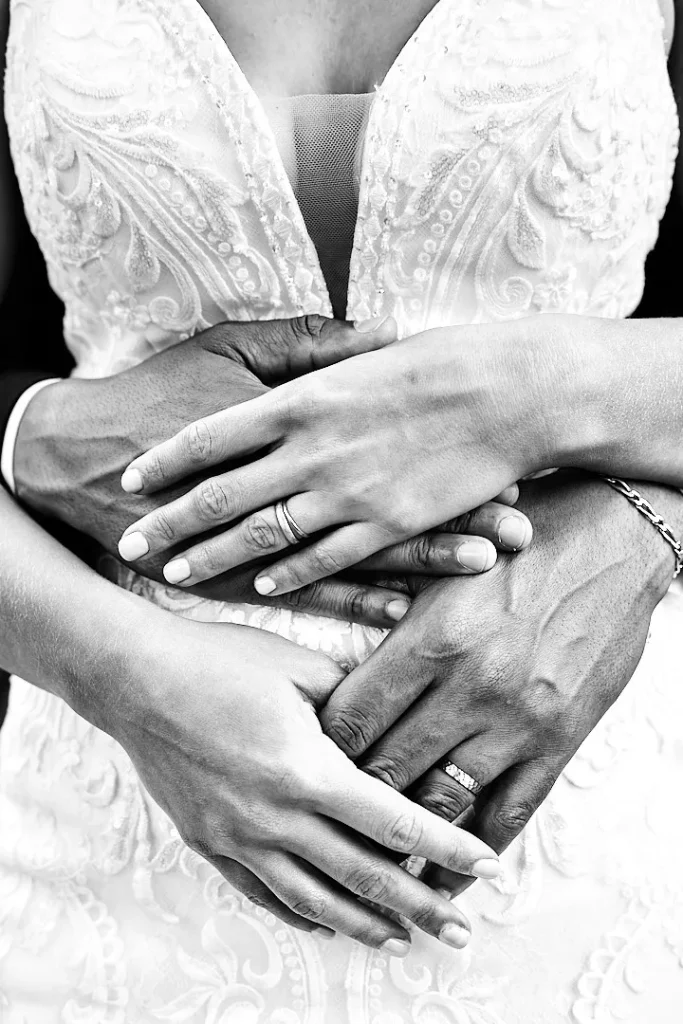 dawakeen-photographe-portrait-mariage-yvelines 6_11zon Photo de mariage, zoom sur les mains du couple de mariés